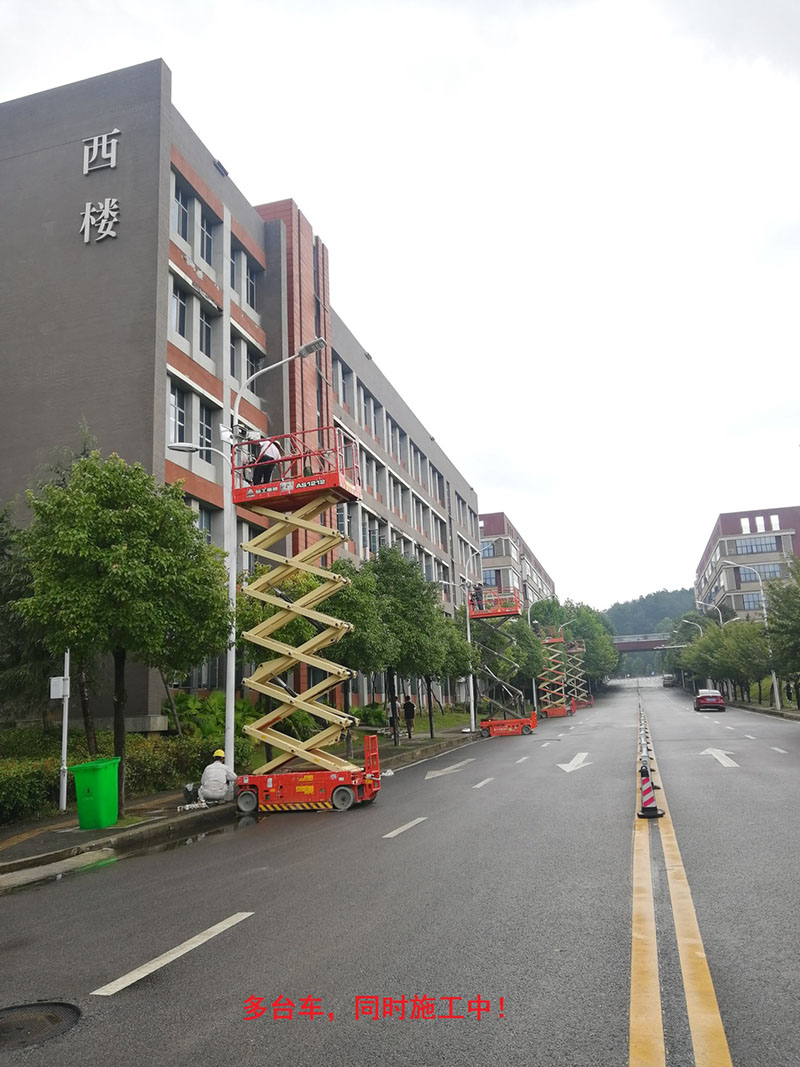 貴州某高校為本校區(qū)內(nèi)600多盞路燈更換LED燈頭及加裝太陽能LORA調(diào)光控制模塊，達到了節(jié)能和智能控制的目的。(圖5)